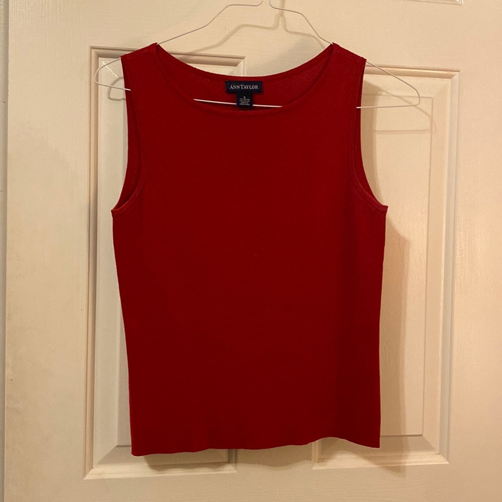 Lightweight Women’s Ann Taylor Tank Top